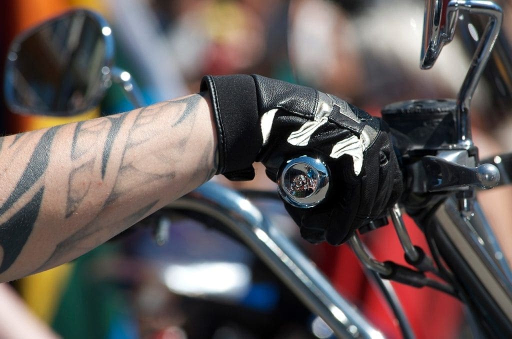 gloves for motorcycling