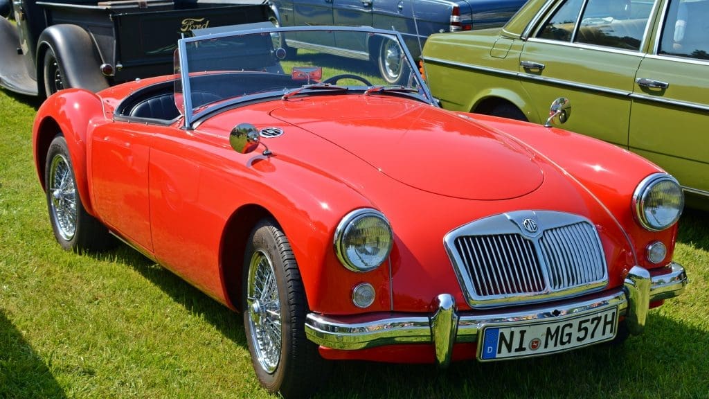Red Oldtimer Mg Auto