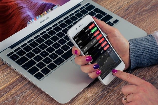 Why A Stock Tracker App Can Help You Become a Better Investor